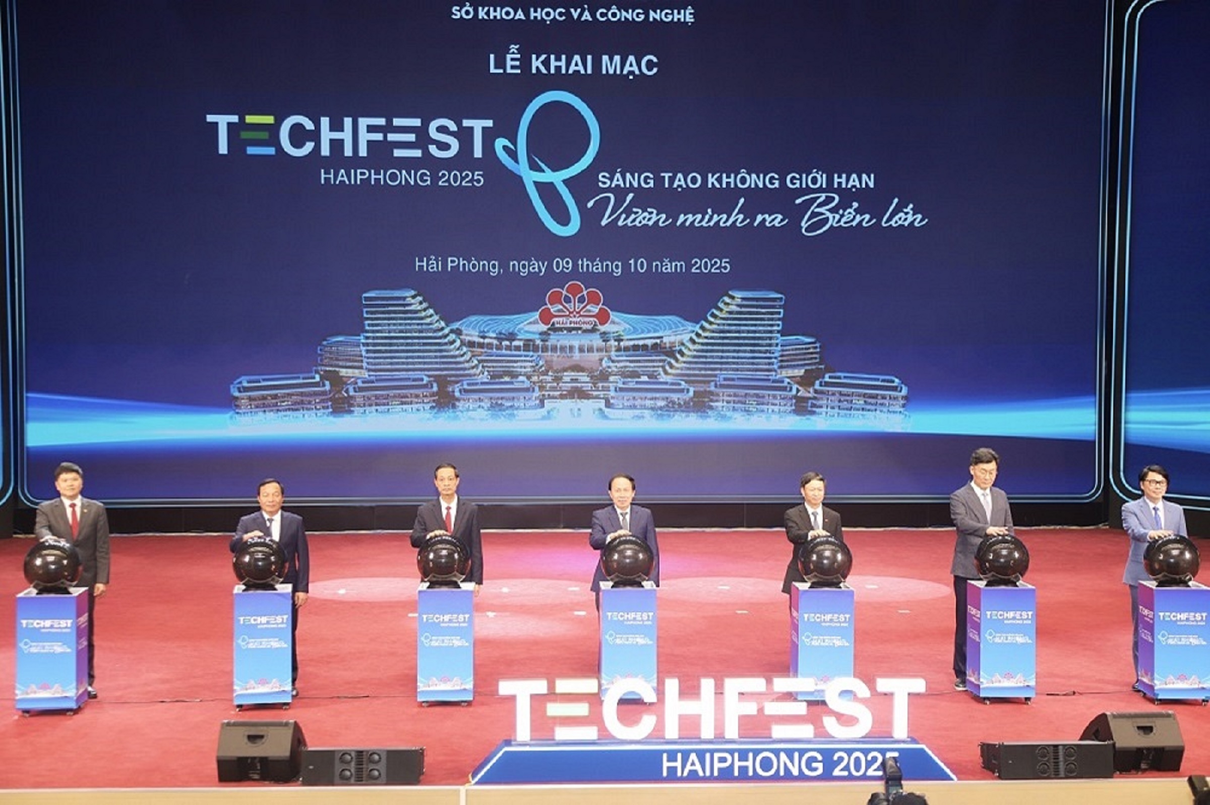 Khai mạc TECHFEST Hải Phòng 2025: Không gian hội tụ trí tuệ, kết nối và lan tỏa đổi mới sáng tạo